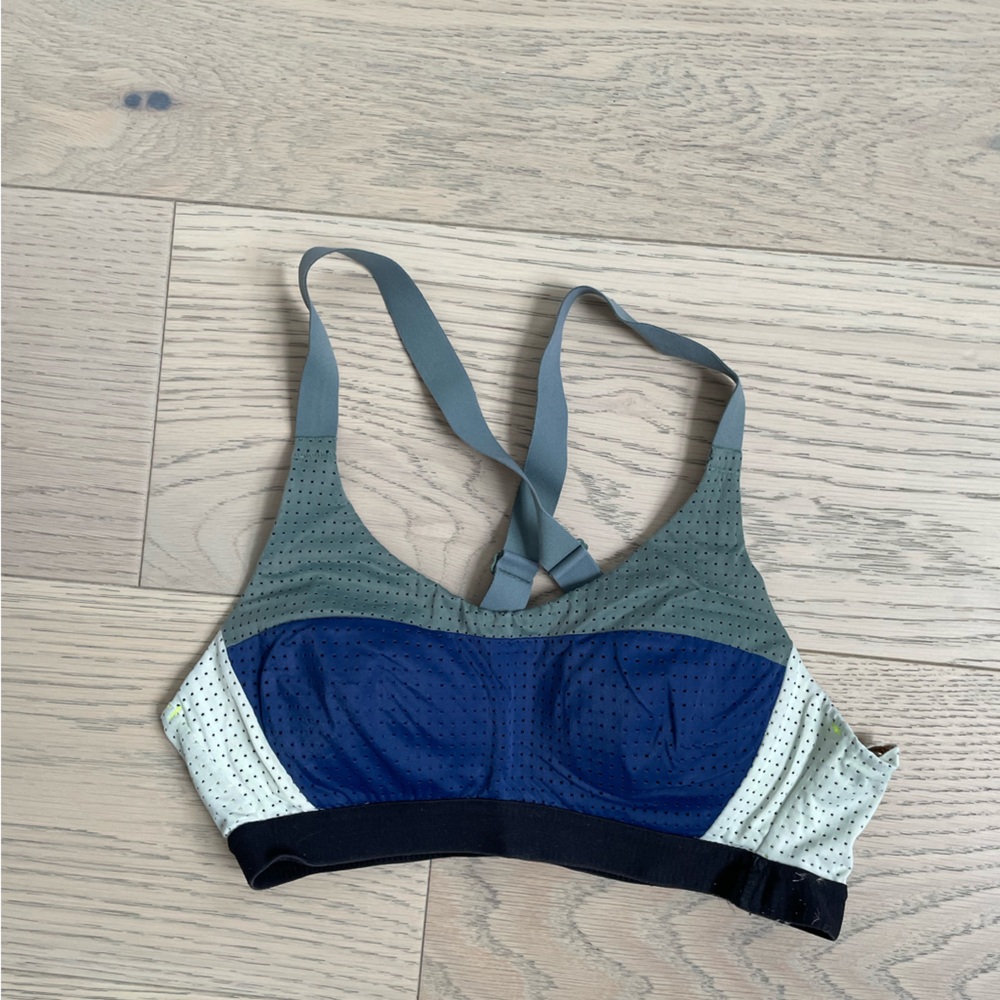 VS sports bra